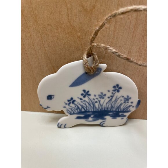 Russ Pottery Bunny Ornament Number 2563 - Picture 3 of 14